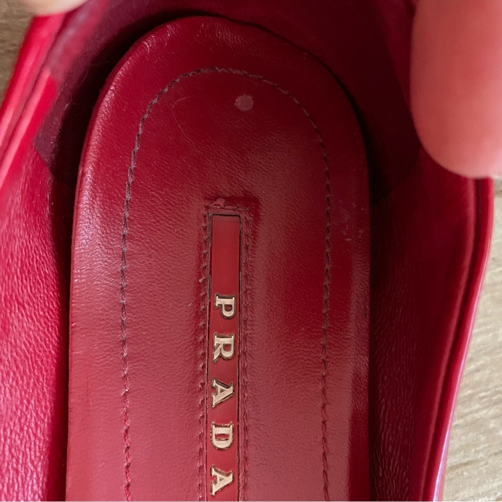 Prada Red Patent Leather Pointed Toe Flats 36.5 - Picture 5 of 10